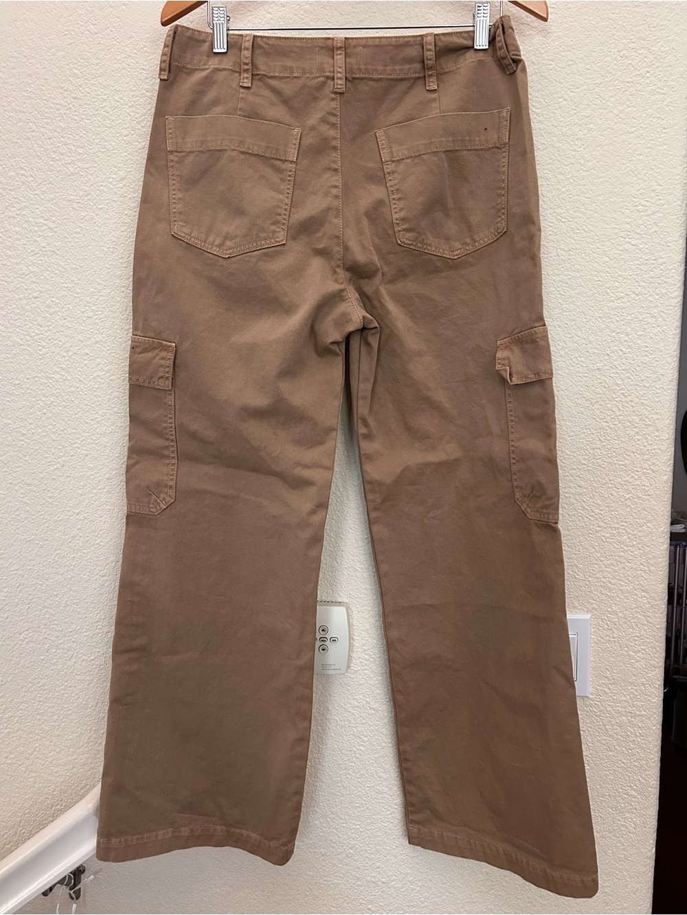 $249 NWT Velvet by Graham & Spencer Makayla Sanded Twill Cargo Pants brown sz 8 - Picture 6 of 12